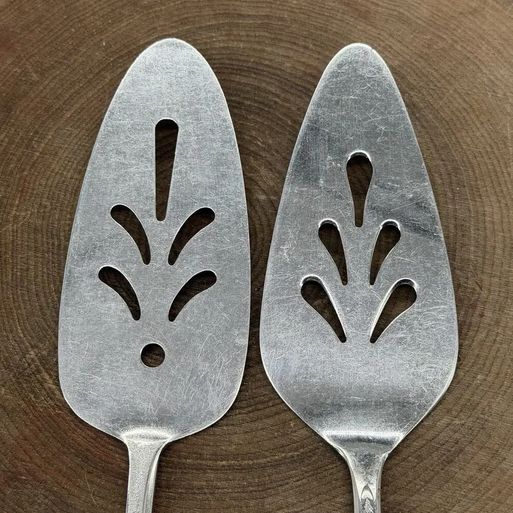 VTG Lovely Florentine Rose Japan Mary Jane Ekco Korea Pie Cake Pastry Servers